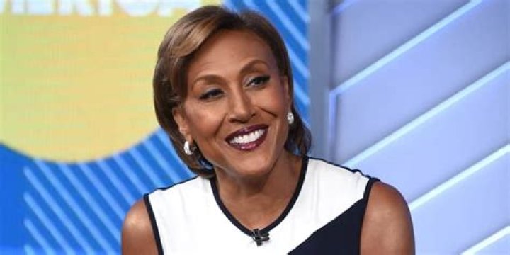 How tall is Robin Roberts